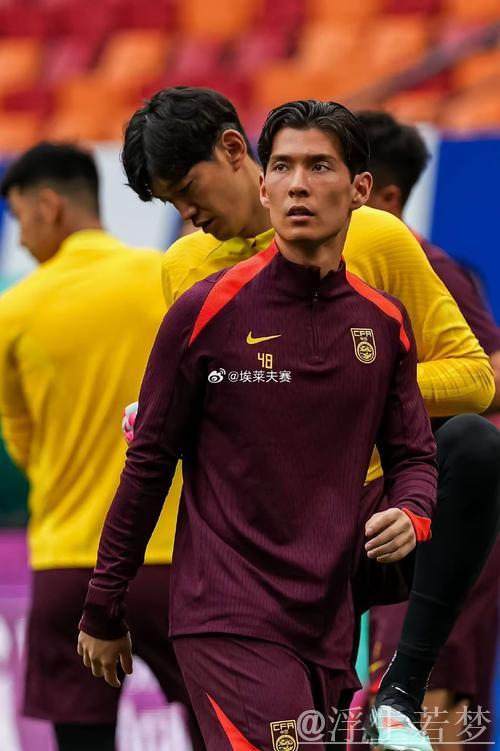 侯永永与刘祝润紧急入选 国足补招缘由存疑 侯永永与刘祝润紧急入选 国足补招缘由存疑